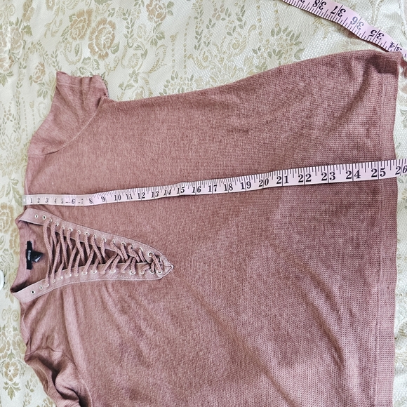 Forever 21 Pink Cut Out Short Sleeve Tee - Picture 3 of 5